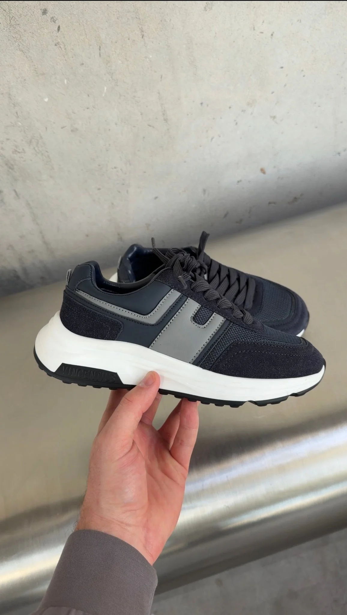 Boys V001 Runner - Navy/Grey - Image 5